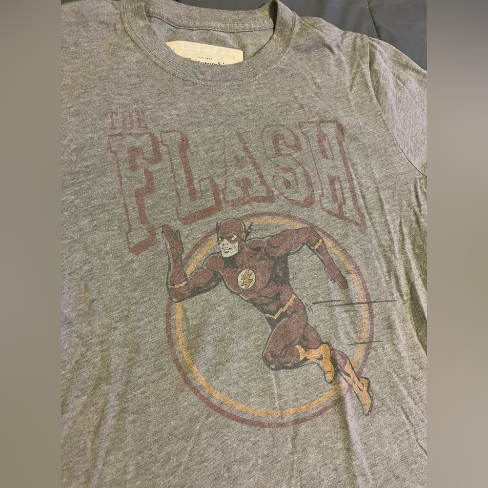 The Flash Abercrombie & Fitch Shirt Size Medium Womens